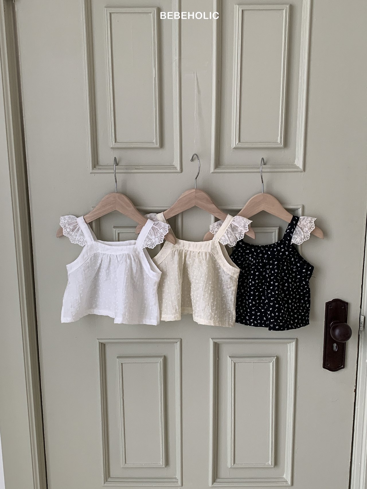 [Bebeholic] Áo blouse Leaf | 리프브라우스-duoc-ban-tai-Jam Korea