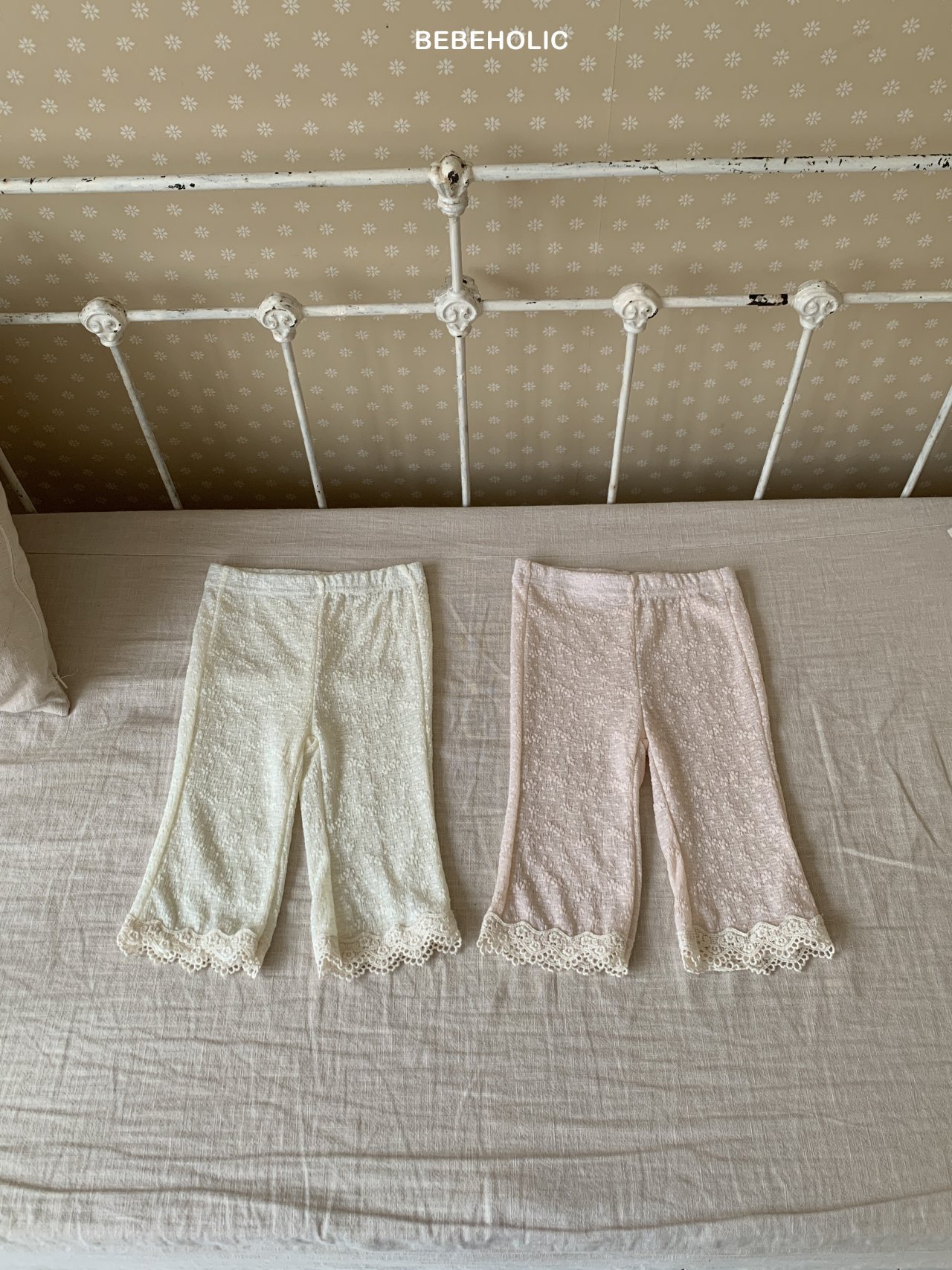 [Bebeholic] Quần bootcut Sherry | 쉐리부츠컷팬츠-duoc-ban-tai-Jam Korea